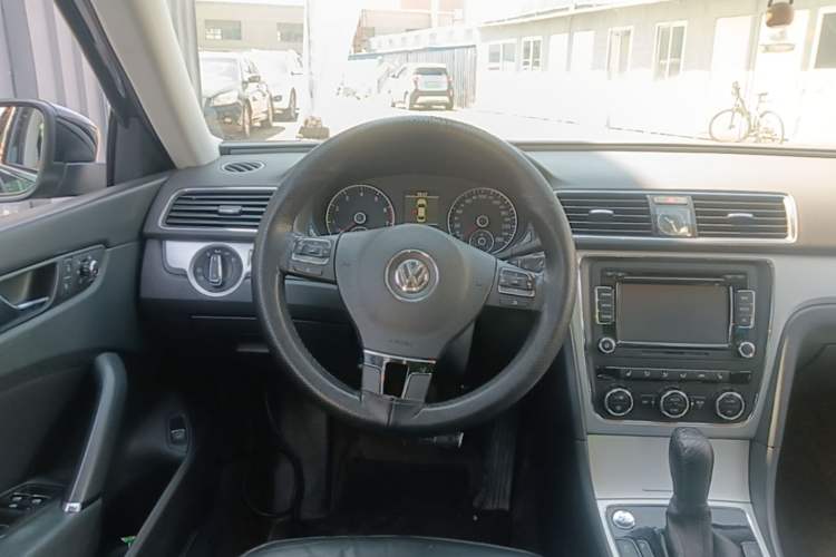 Used Volkswagen Passat 2015 1.8TSI DSG Prestige Edition Steering Wheel