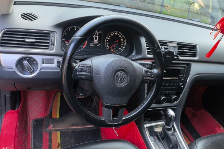 Used Volkswagen Passat 2015 1.4TSI DSG Prestige Edition Steering Wheel