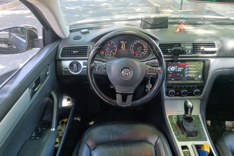 Used Volkswagen Passat 2015 1.8TSI DSG Prestige Edition Steering Wheel