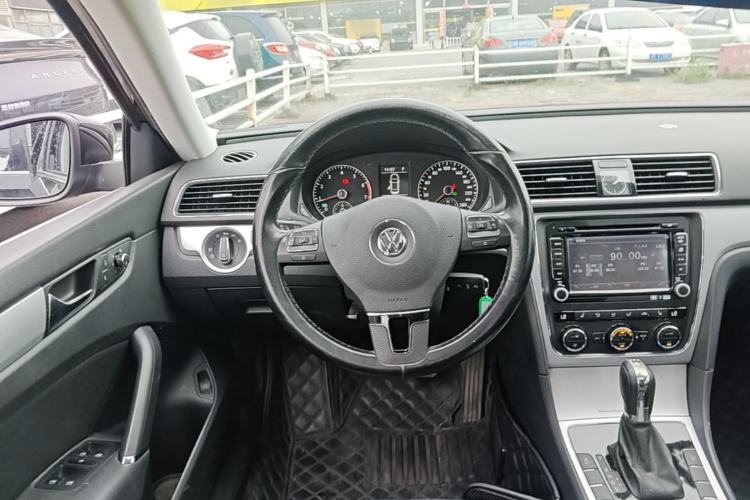 Used Volkswagen Passat 2015 1.8TSI DSG Prestige Edition Steering Wheel