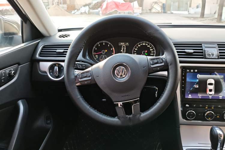 Used Volkswagen Passat 2015 1.8TSI DSG Prestige Edition Steering Wheel