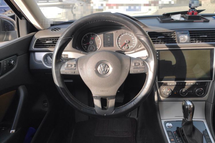 Used Volkswagen Passat 2015 1.8TSI DSG Prestige Edition Steering Wheel