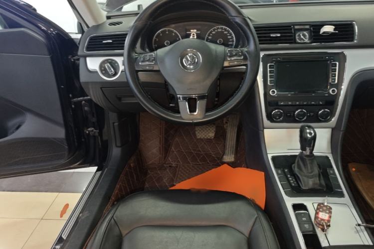Used Volkswagen Passat 2015 1.8TSI DSG Prestige Edition Steering Wheel