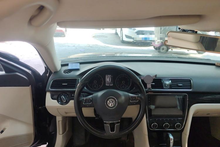 Used Volkswagen Passat 2015 1.8TSI DSG Prestige Edition Steering Wheel