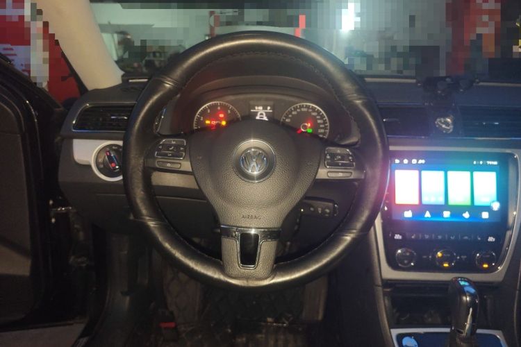 Used Volkswagen Passat 2015 1.8TSI DSG Prestige Edition Steering Wheel