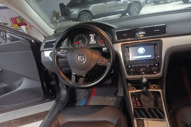 Used Volkswagen Passat 2015 1.8TSI DSG Prestige Edition Steering Wheel