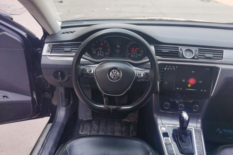 Used Volkswagen Passat  Steering Wheel