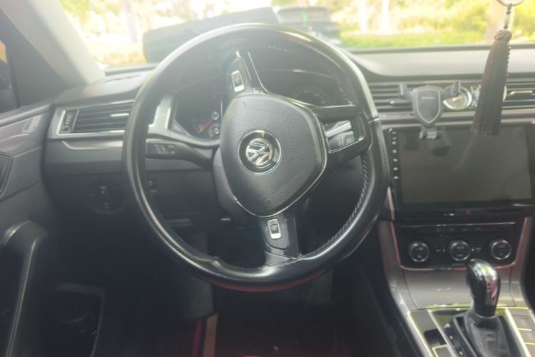 Used Volkswagen Passat 2015 1.8TSI DSG Prestige Edition Steering Wheel