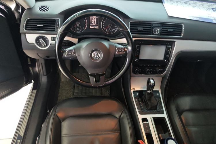 Used Volkswagen Passat 2015 1.8TSI DSG Prestige Edition Steering Wheel