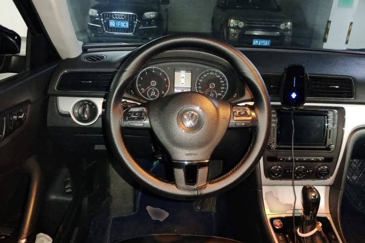 Used Volkswagen Passat 2015 1.8TSI DSG Prestige Edition Steering Wheel