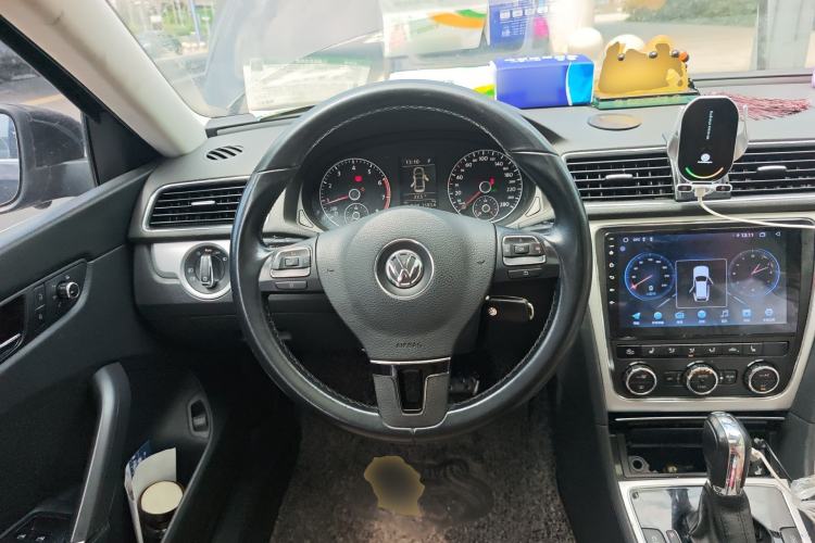 Used Volkswagen Passat 2015 1.8TSI DSG Prestige Edition Steering Wheel