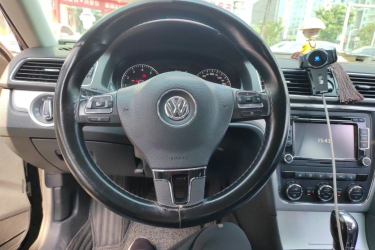Used Volkswagen Passat 2015 1.8TSI DSG Prestige Edition Steering Wheel