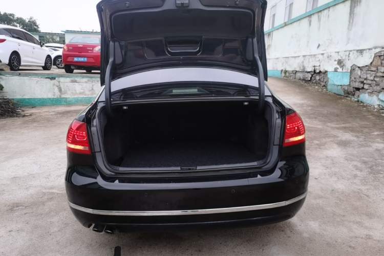 Used Volkswagen Passat 2015 1.8TSI DSG Prestige Edition Trunk