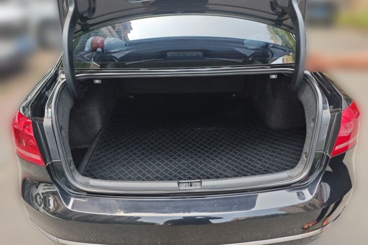 Used Volkswagen Passat 2015 1.8TSI DSG Prestige Edition Trunk