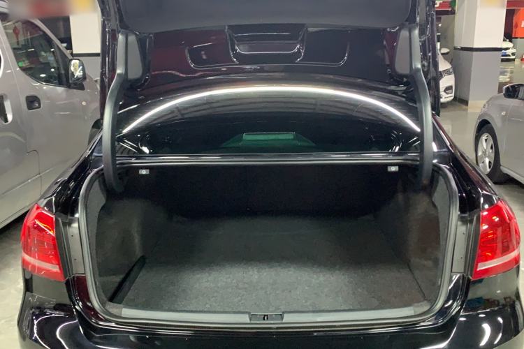 Used Volkswagen Passat 2015 1.8TSI DSG Prestige Edition Trunk