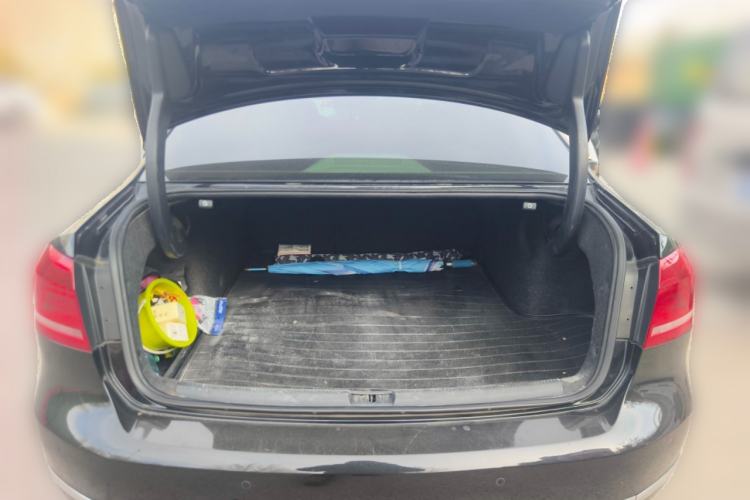 Used Volkswagen Passat 2015 1.8TSI DSG Prestige Edition Trunk
