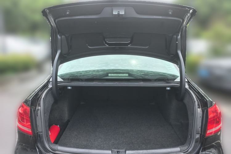 Used Volkswagen Passat 2015 1.8TSI DSG Prestige Edition Trunk