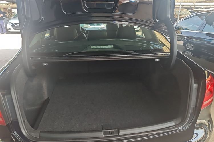Used Volkswagen Passat 2015 1.8TSI DSG Prestige Edition Trunk
