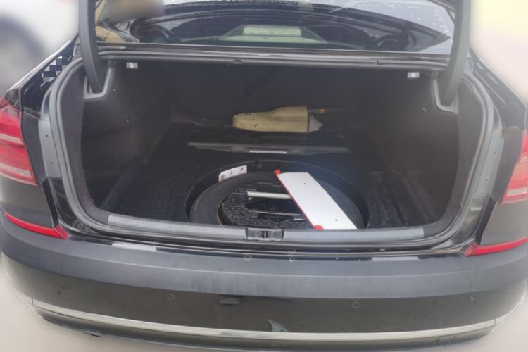 Used Volkswagen Passat  Trunk