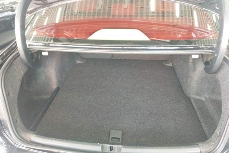 Used Volkswagen Passat 2015 1.4TSI DSG Prestige Edition Trunk