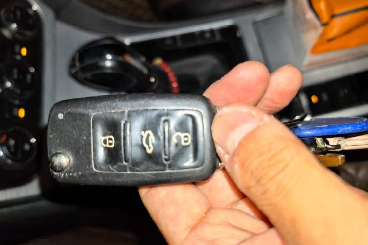 Used Volkswagen Passat 2015 1.8TSI DSG Prestige Edition Vehicle Key