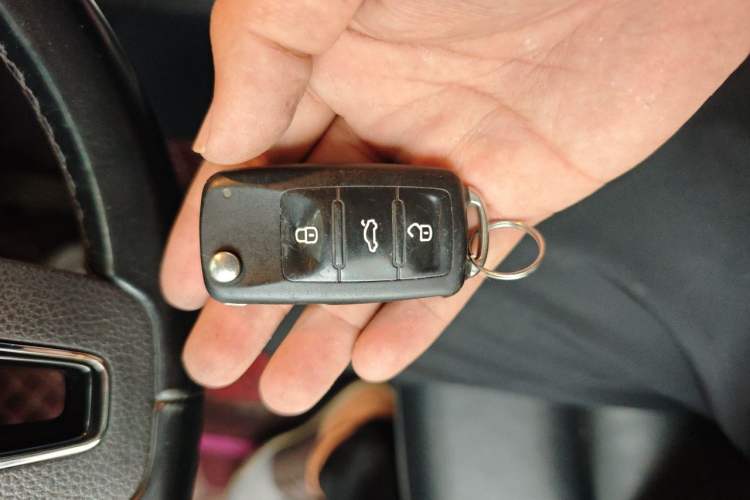 Used Volkswagen Passat 2015 1.8TSI DSG Prestige Edition Vehicle Key