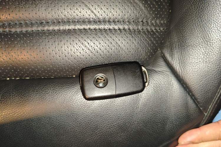 Used Volkswagen Passat 2015 1.8TSI DSG Prestige Edition Vehicle Key