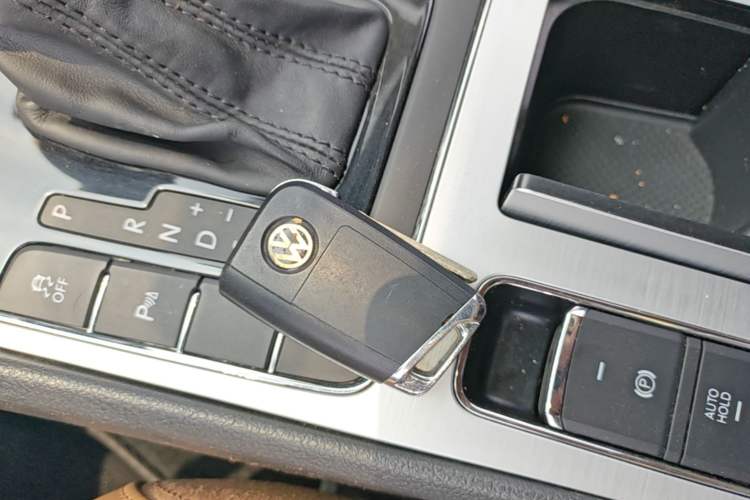 Used Volkswagen Passat 2015 2.0 TSI DSG Prestige Edition Vehicle Key