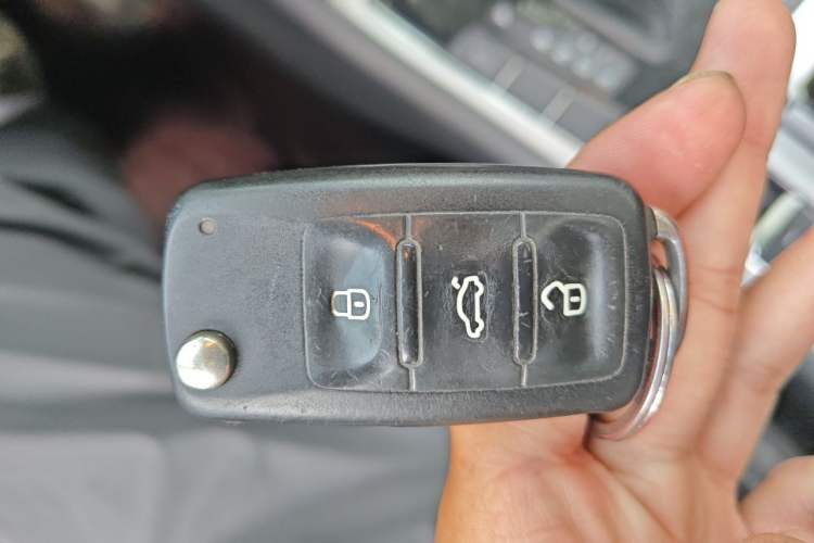 Used Volkswagen Passat 2015 1.8TSI DSG Prestige Edition Vehicle Key