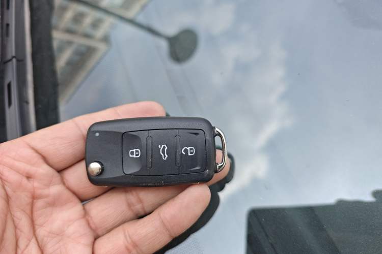 Used Volkswagen Passat 2015 1.8TSI DSG Prestige Edition Vehicle Key