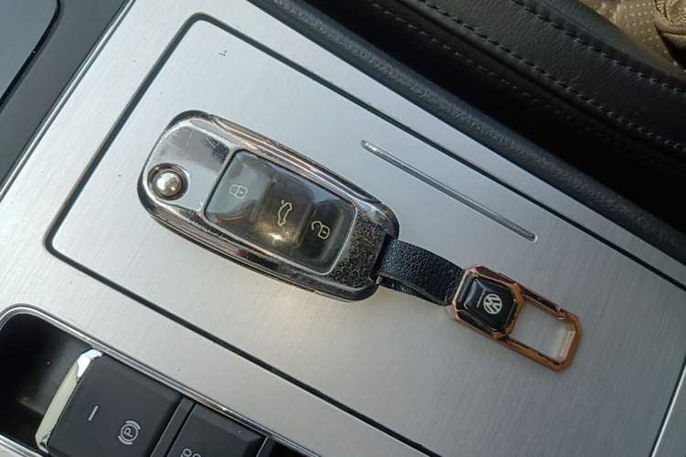 Used Volkswagen Passat 2015 1.8TSI DSG Prestige Edition Vehicle Key
