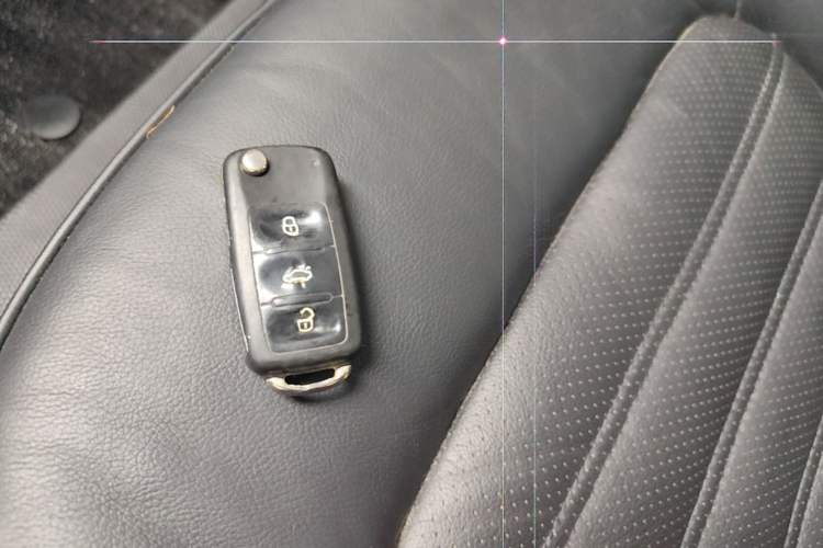 Used Volkswagen Passat 2015 1.8TSI DSG Prestige Edition Vehicle Key