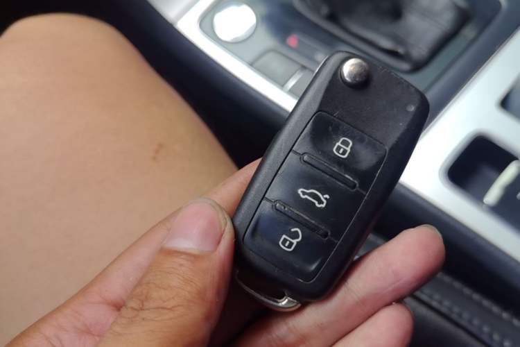 Used Volkswagen Passat 2015 1.8TSI DSG Prestige Edition Vehicle Key
