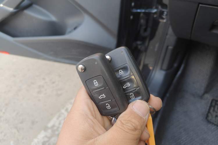 Used Volkswagen Passat 2015 1.8TSI DSG Ultimate Edition Vehicle Key