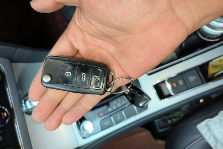 Used Volkswagen Passat 2015 2.0 TSI DSG Prestige Edition Vehicle Key