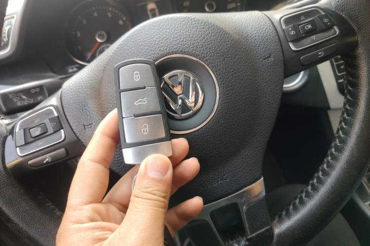 Used Volkswagen Passat 2015 1.8TSI DSG Prestige Edition Vehicle Key