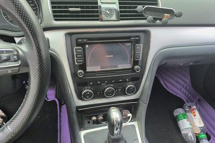 Used Volkswagen Passat 2015 1.8TSI DSG Prestige Edition Audio And AC Panel