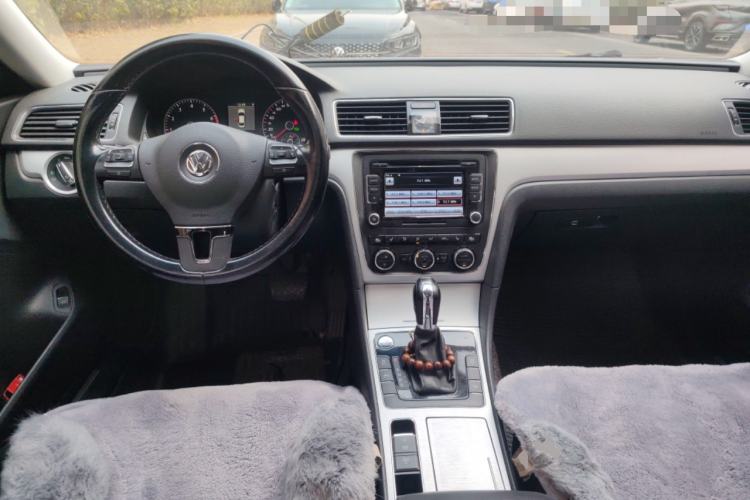 Used Volkswagen Passat 2015 1.8TSI DSG Ultimate Edition Center Console
