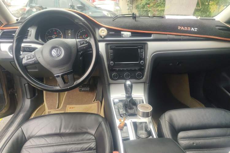 Used Volkswagen Passat 2015 1.8TSI DSG Prestige Edition Center Console