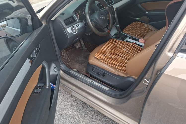Used Volkswagen Passat 2015 1.8TSI DSG Prestige Edition Driver Seat
