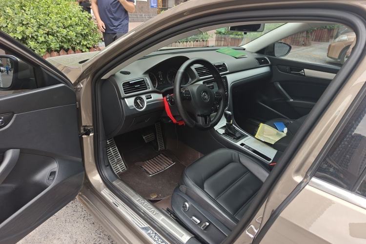 Used Volkswagen Passat 2015 1.8TSI DSG Prestige Edition Driver Seat
