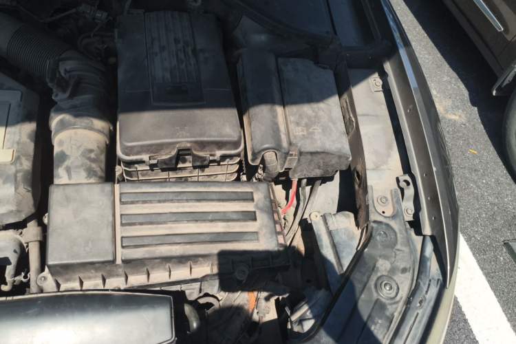 Used Volkswagen Passat 2015 1.8TSI DSG Prestige Edition Engine Bay Left