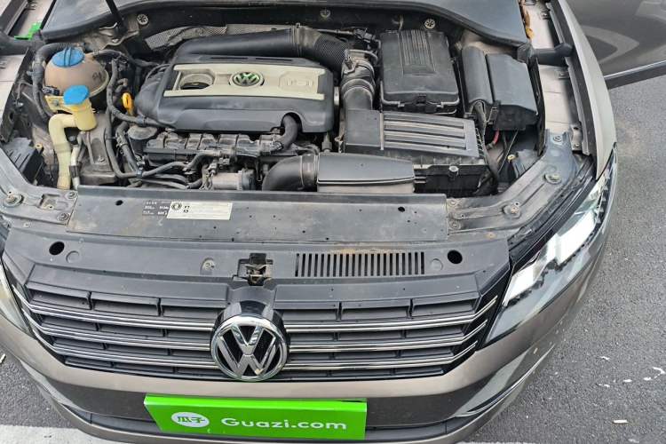 Used Volkswagen Passat 2015 1.8TSI DSG Prestige Edition Engine Bay Left