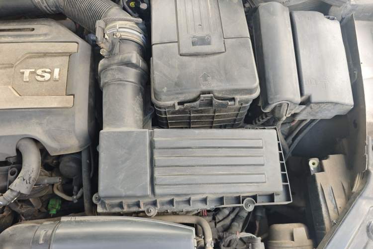 Used Volkswagen Passat 2015 2.0 TSI DSG Prestige Edition Engine Bay Left