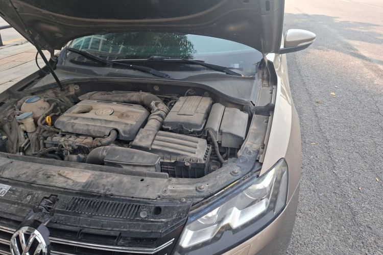 Used Volkswagen Passat 2015 1.8TSI DSG Prestige Edition Engine Bay Left