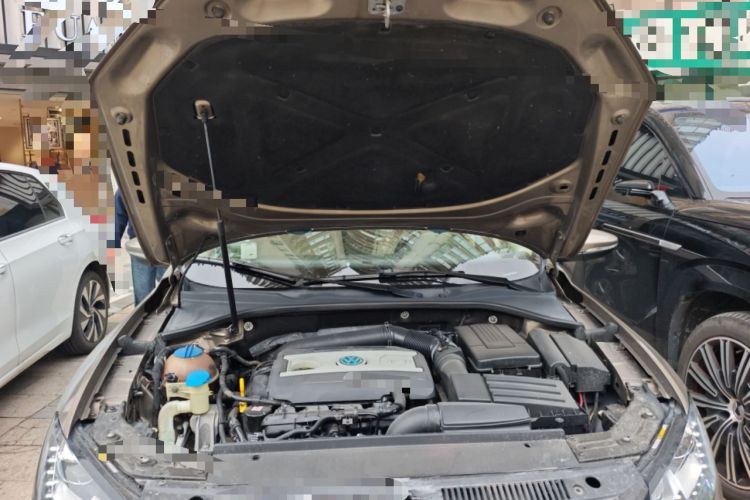 Used Volkswagen Passat 2015 1.8TSI DSG Prestige Edition Engine Bay