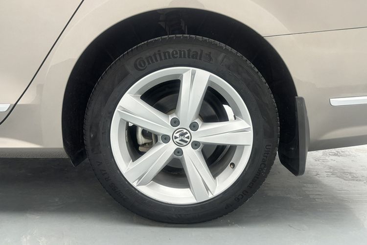 Used Volkswagen Passat 2015 1.8TSI DSG Prestige Edition Exterior 10