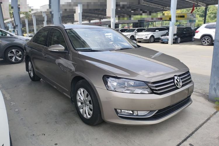 Used Volkswagen Passat 2015 1.8TSI DSG Prestige Edition Front Right 45 Deg
