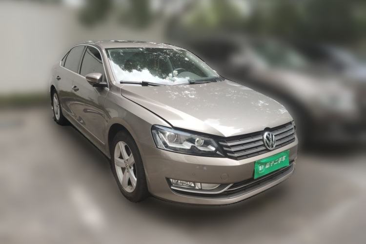 Used Volkswagen Passat 2015 1.8TSI DSG Prestige Edition Front Right 45 Deg