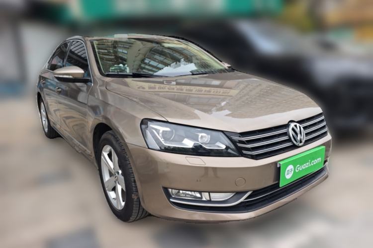 Used Volkswagen Passat 2015 1.8TSI DSG Prestige Edition Front Right 45 Deg